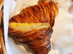流奶黄金羊角-麦田工坊(月湖店)