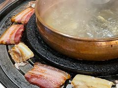 -阿山卓·野生菌火锅·纳西火塘烤肉