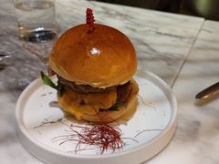 双层牛肉芝士汉堡-The Rug Cafe(王府中环店)