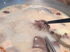 -左庭右院鲜牛肉火锅(金山万达店)