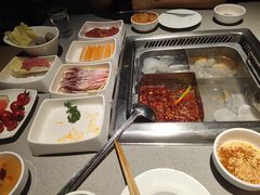 牛油麻辣锅底-海底捞火锅(泉城路店)