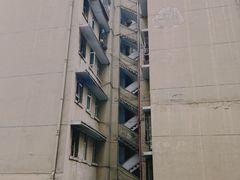 -白象居