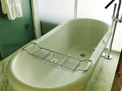 -上海滴水湖皇冠假日酒店