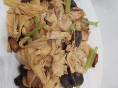 崂山菇炒腐竹-青岛蓝海大饭店·渔歌舫(李沧店)