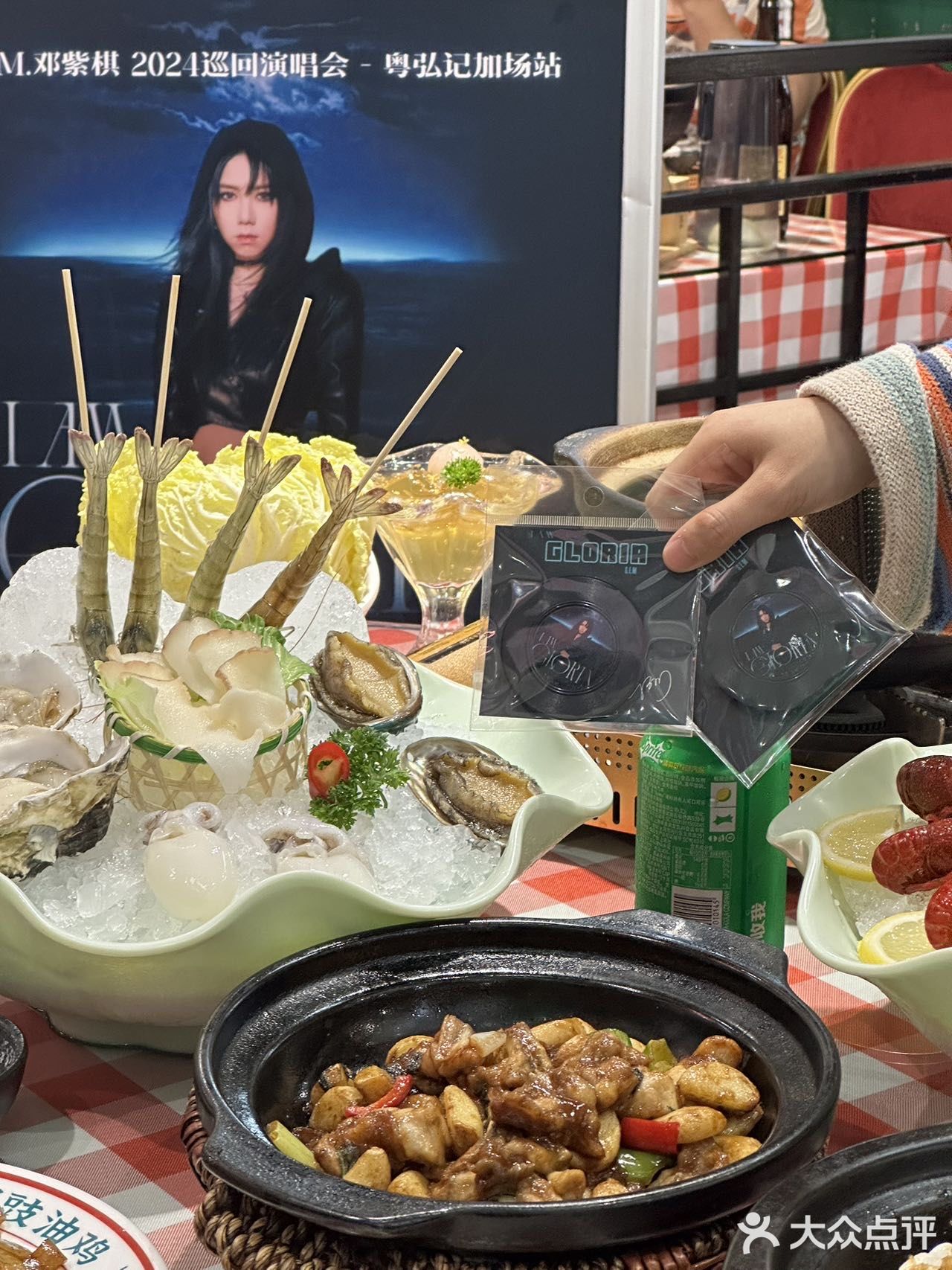 他家的醉鸡煲绝对是不可错过的，花雕的酒香味迷人