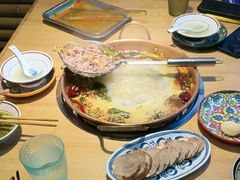 -洱火云南酸菜牛肉火锅(石景山当代商城店)