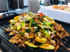 葱爆羊肉-旺顺阁鱼头泡饼(小红门店)