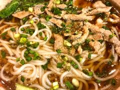 -爆炸头阿姨小四川正宗川味小吃(无任何分店)