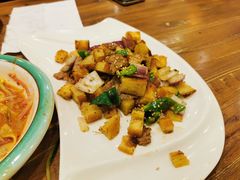 -清真·玛丽亚新疆菜主题餐厅(浙江中路店)