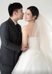 -雪中彩影婚纱摄影·微光艺术中心