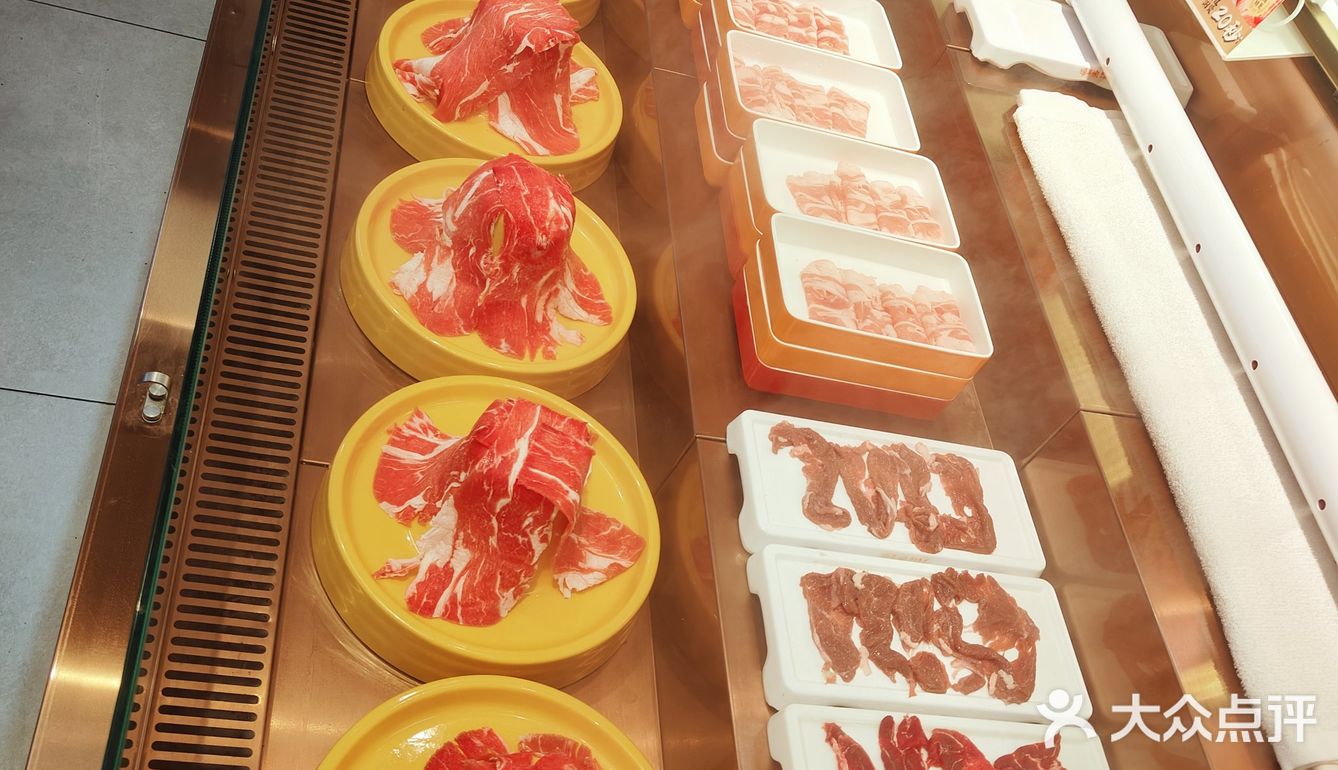 牛肉无限量来袭👍谭三娘鲜牛肉火锅自助餐。