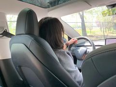 -TESLA 特斯拉(北京南四环中路特斯拉中心)