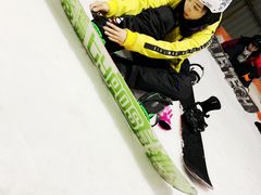 -乔波室内滑雪场