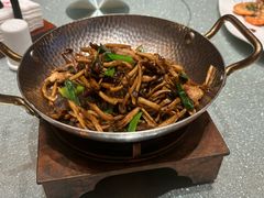 -新天明砂锅鱼头煲