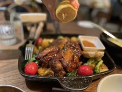 来龙里秘制考鸡-来龙里 精致 东南亚餐室(万象城店)