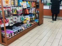 -全家便利店(莲花池东路店)