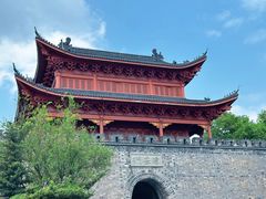 -巴陵广场