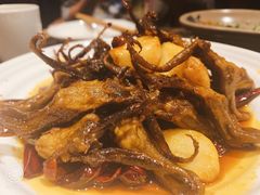 香辣鸭舌-张大胡子鱼头火锅酒楼(长益路店)