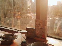 -蜜桃餐厅·伴山(湖滨商业街店)