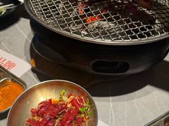 -草家酱蟹炭火烤肉店(珲春南路一店)