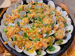 铁板花甲-何师烧烤Pro ·江湖川菜·小龙虾·精酿(太古里旗舰店)