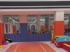 -悦动体能篮球羽毛球网球(三里河店)