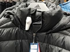 -王府井奥莱临潼小镇(临潼店)