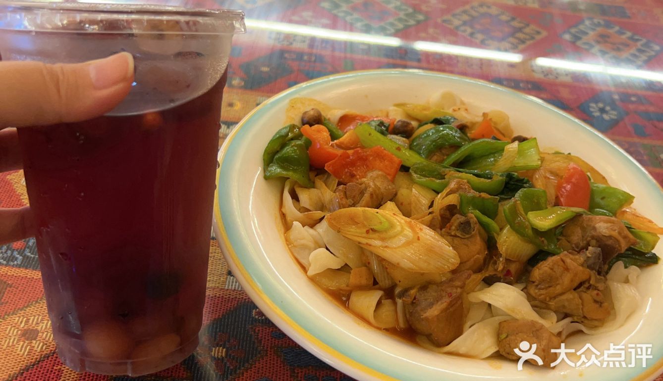 花木路新疆大盘鸡新鲜肉多