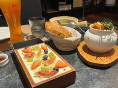 鲜果奶酪盘-秋林西餐厅