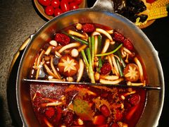 -湊湊火锅·茶憩(新中关购物中心店)