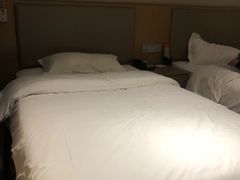 -铂逸梦秦酒店(横店梦幻谷店)