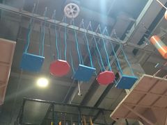 -嗨翻Hi-Fun竞技主题乐园·蹦床亲子生日轰趴(国光1937店)