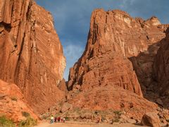 -天山神秘大峡谷