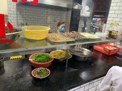 自助调料区-覃肥叔桂林米粉(粮道街店)
