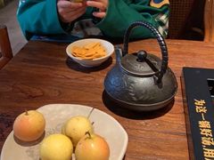 -老牌坊云南鱼豆花火锅(爱建店)
