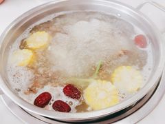 牛骨清汤锅底-三头牛·潮汕牛肉生蚝火锅 (夏湾店)