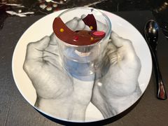 香浓朱古力慕斯伴可可脆豆及朱古-L'ATELIER de Joel Robuchon(外滩18号店)