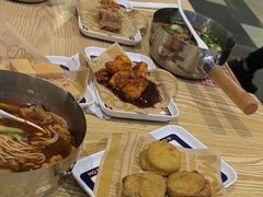 -魔都三兄弟酸辣粉·蘸卤炸串(虹桥万科店)