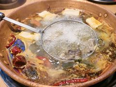 -洱火云南酸菜牛肉火锅(石景山当代商城店)