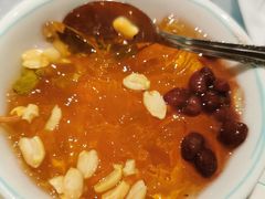 红豆乌龙冰粉-姚姚酸菜鱼·金戈戈香港豉油鸡(喜荟城联名店)