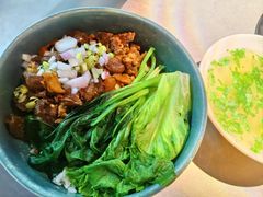 -伴山牛贵州黄牛肉火锅·苗疆非遗艺术餐厅(上海首店)