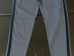 -UNDER ARMOUR(新燕莎奥莱店)