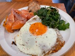 三文鱼红薯饼-Egg•Allday Brunch(襄阳北路店)
