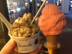 -VENCHI 闻绮(上海佛罗伦萨小镇店)
