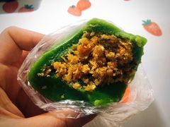咸蛋黄肉松粉青团-白玉兰食品甜凤店(合生汇店)