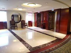 -深圳富苑皇冠假日套房酒店