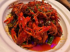 -肥肥虾庄·金牌油焖大虾(首义路店)