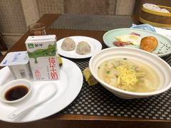 -山明水秀大饭店