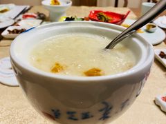 极品官燕桃油蒸雪梨-玉芝兰(长发街店)