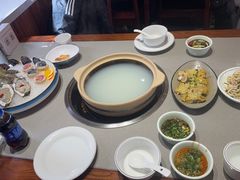 -四点金粥底火锅(沂州里店)